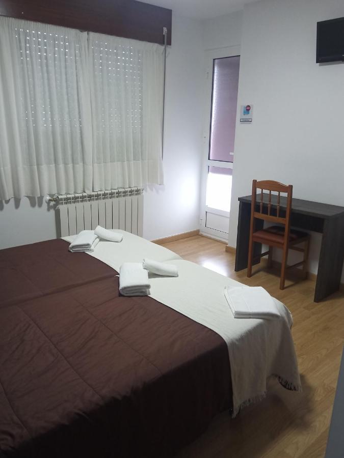 Pension Km66 Palas De Rei Exterior foto